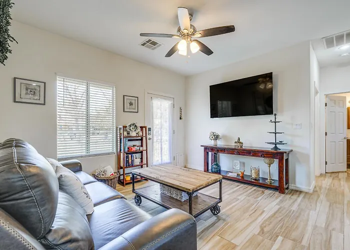 Ferienhaus Private Acreage, Pet-friendly Yard! Haven Gilbert